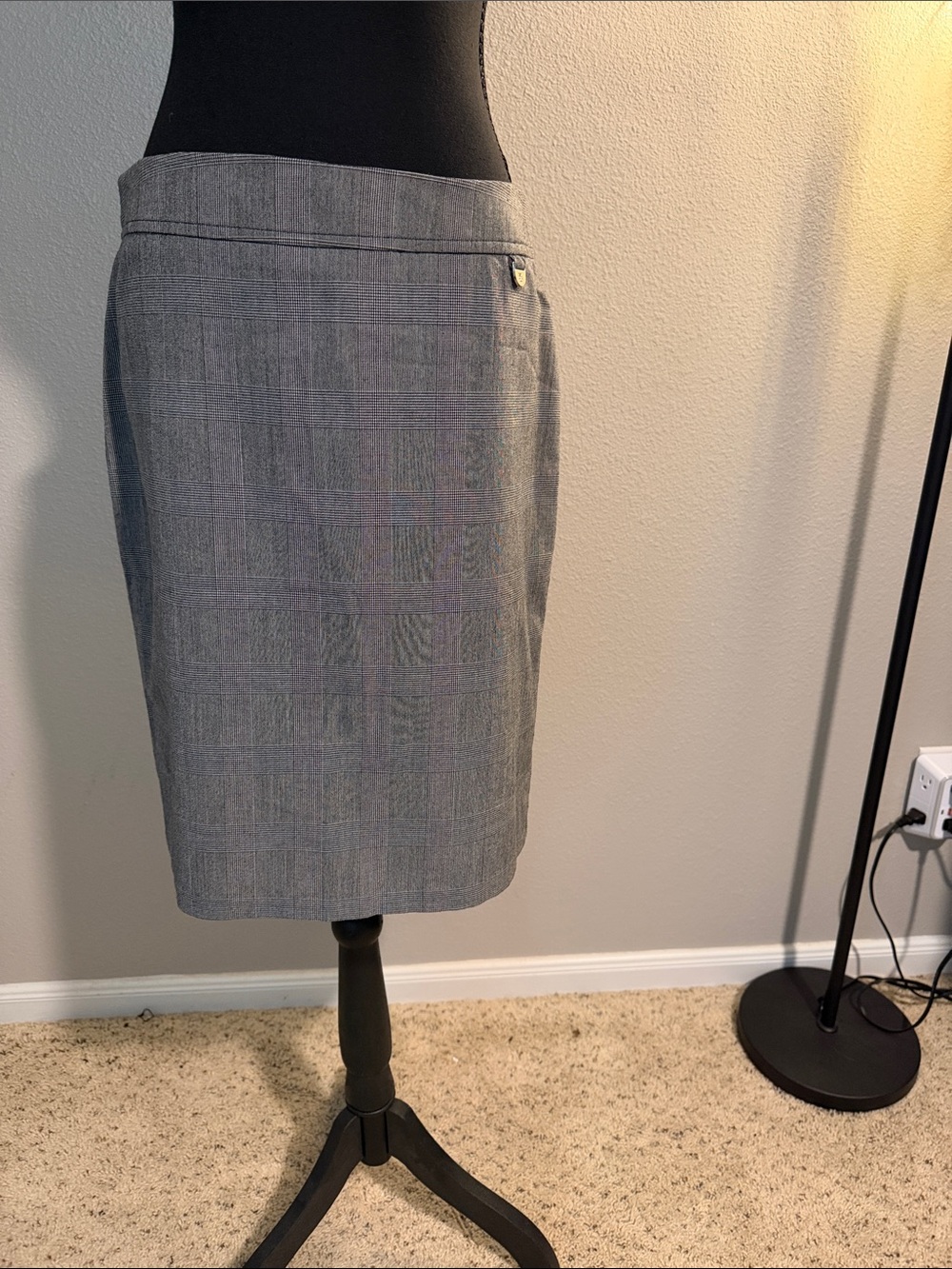 New York & Company Gray Plaid Pencil Skirt